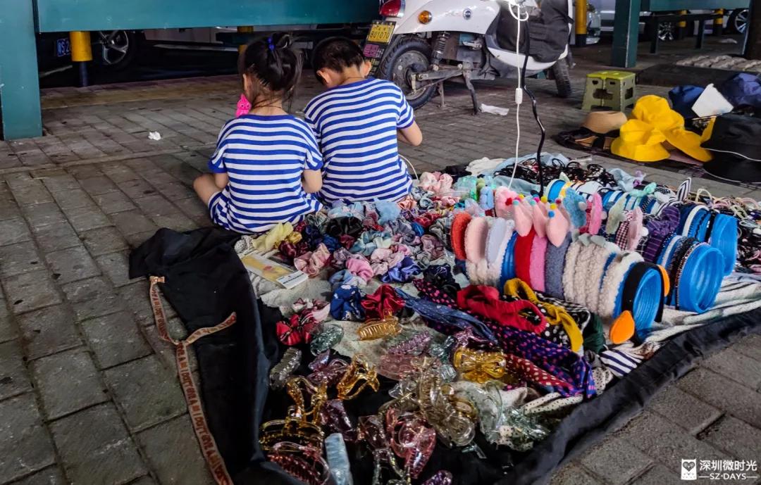 月入过万“假象”背后，深圳地摊江湖里的残酷与心酸
