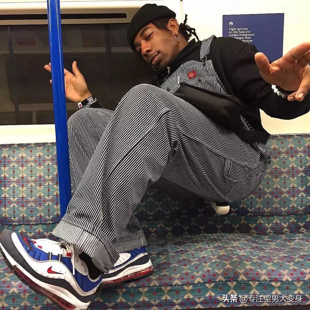 你以为你有双鞋就是潮男吗,你以为一身名牌衣服就是有钱人吗