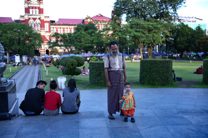 一座美丽的城市缅甸仰光,80年代的缅甸仰光城市