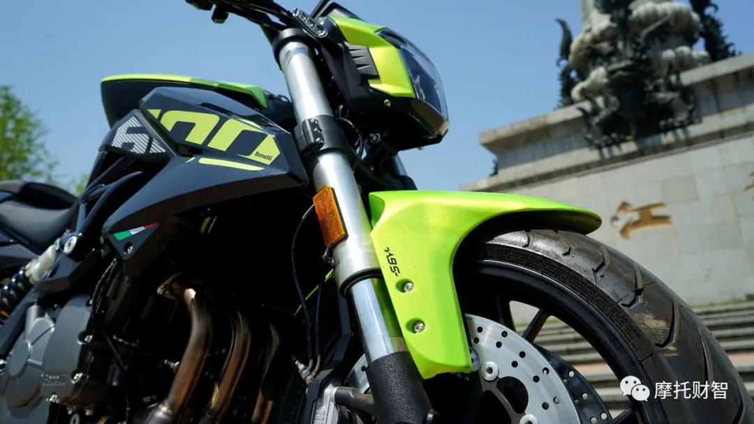 唯有四缸高—胖虎试驾2020款黄龙600操控不再是硬伤