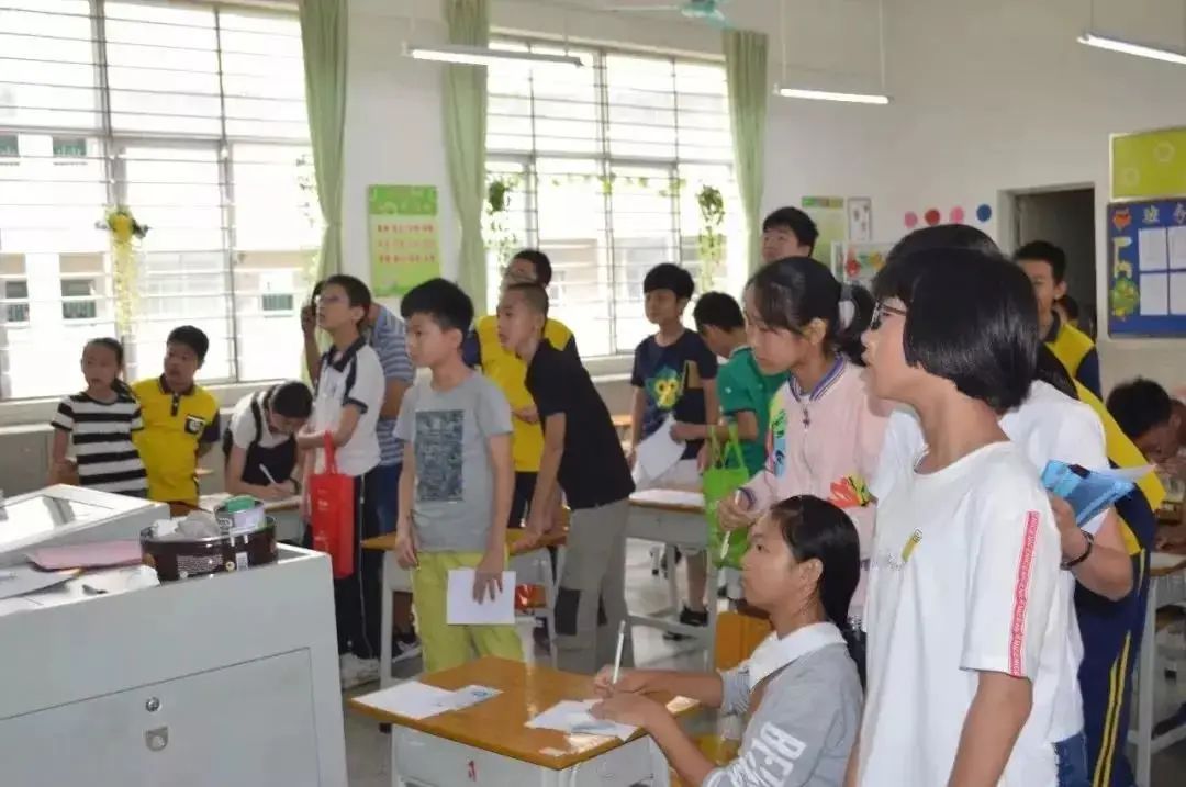 光正实验学校有多少所,光正实验学校101班