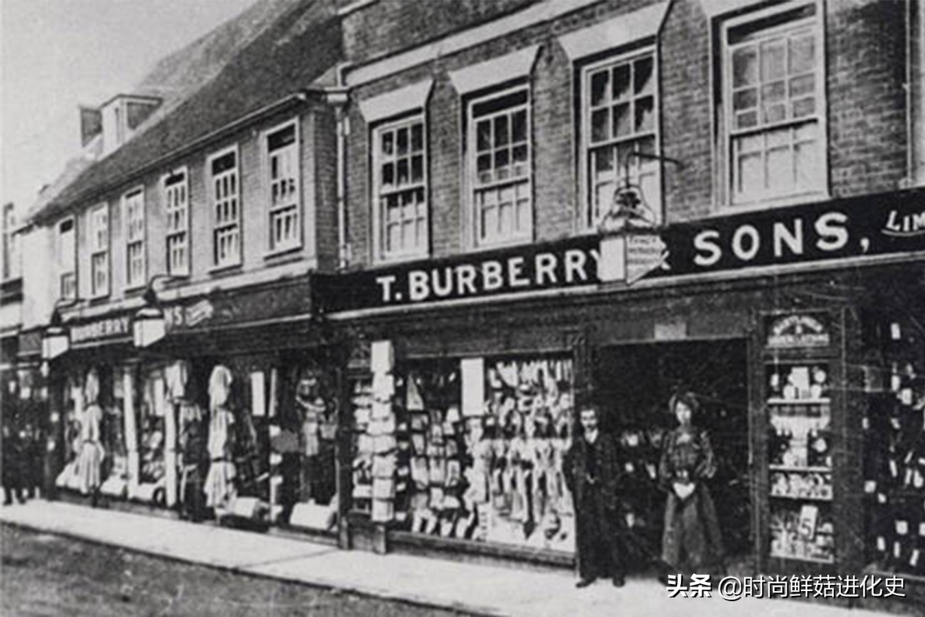 burberry风衣经典老款图片短款,经典不过时的burberry风衣