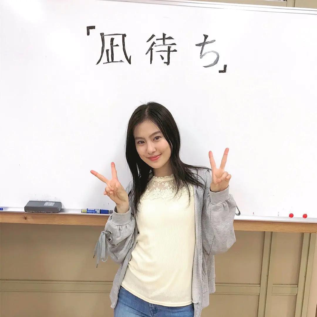 恒松佑里，日本版刘亦菲，肤白貌美潜力*优女**，主演《全裸导演2》