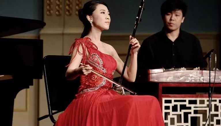 二胡快速换弦练习最佳方法,二胡练习提高音准的方法