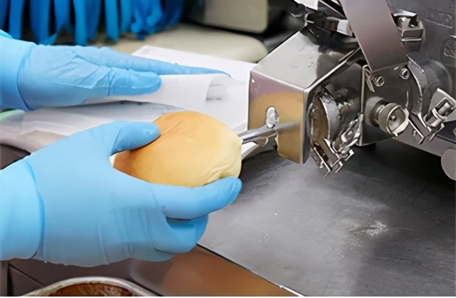 爆卖的“八天堂”竟然是家濒临破产的老字号商店！如何走出低谷？