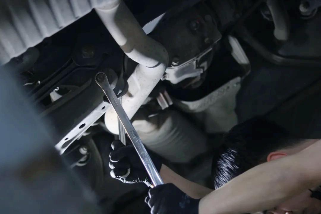 怪兽修车老车翻新,宝马e90325i