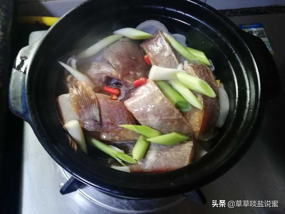 砂锅大石斑鱼最正宗的做法,潮汕砂锅生焗石斑鱼黄豆酱
