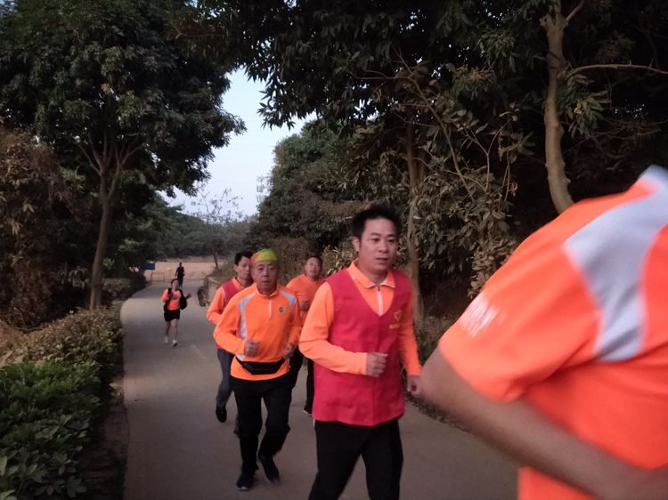 魅力深马,微马同行!六约微马助力深圳国际马拉松