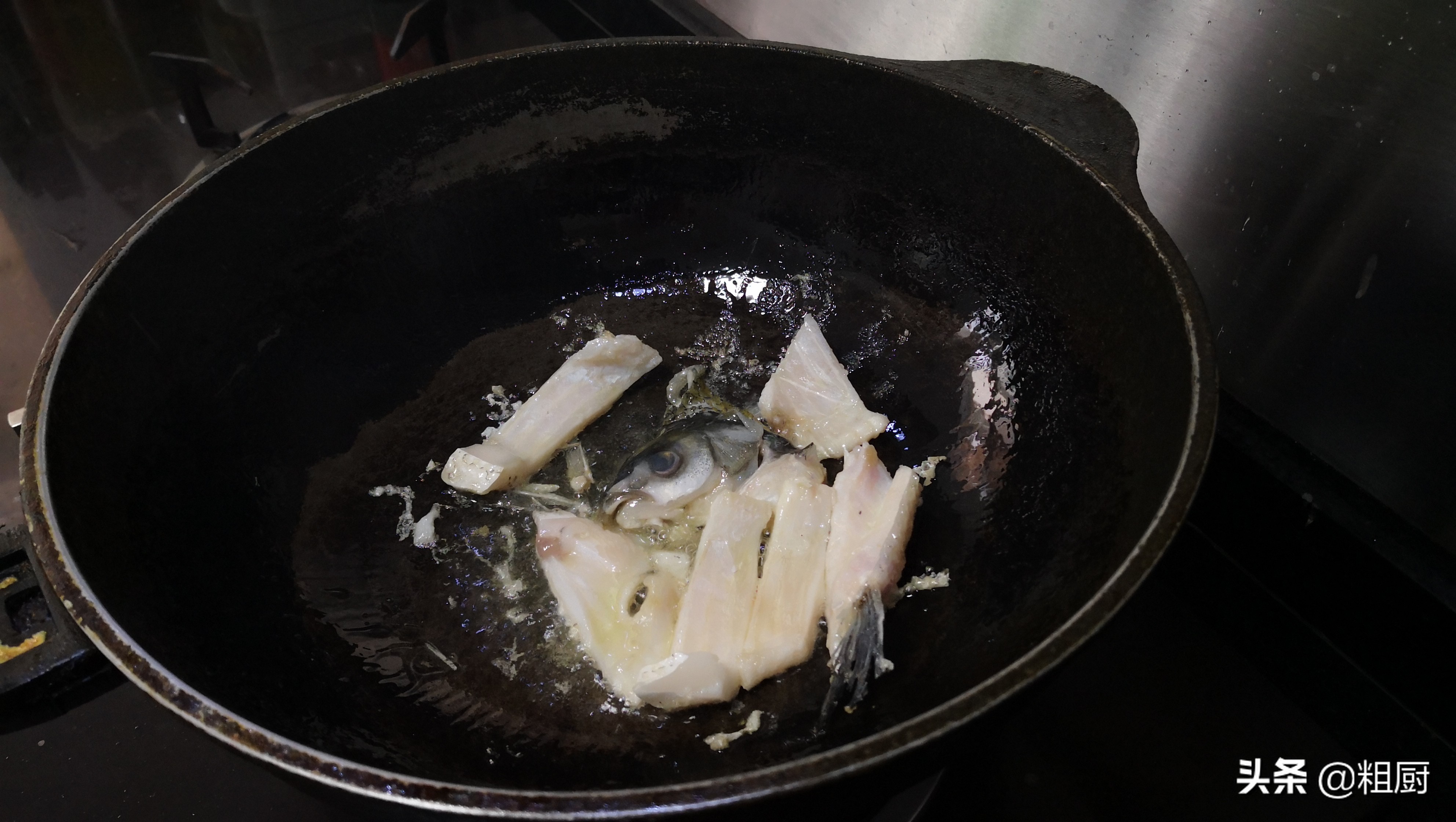 一锅熟的酸菜鱼,一锅鱼鲜最正宗的做法