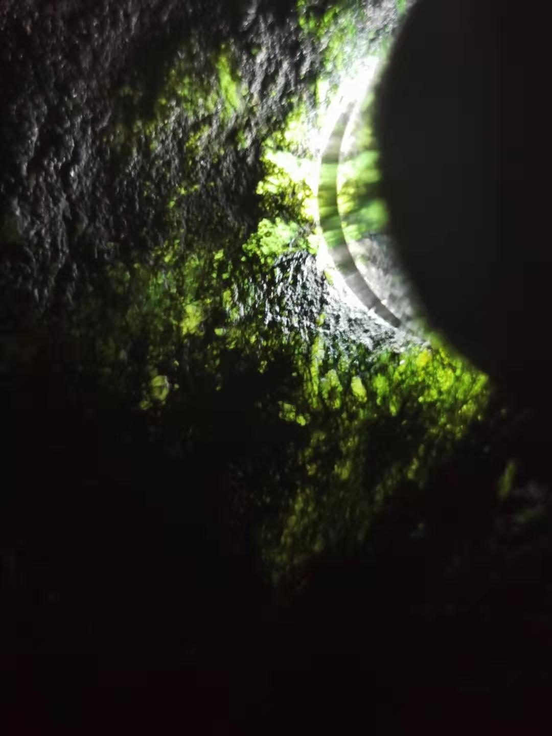 从缅甸买翡翠原石 (小伙在缅甸花2亿买翡翠原石)