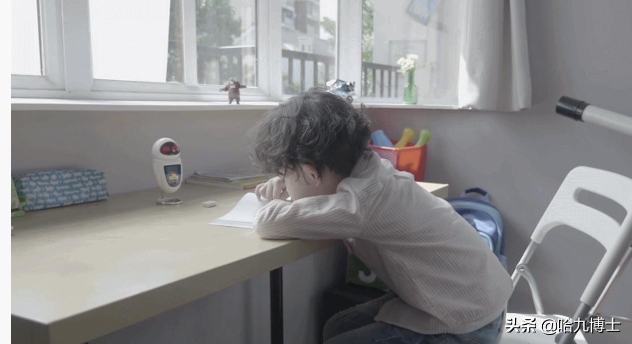哈九博士告诉您:儿童专用学习桌椅是鸡肋还是必备品?
