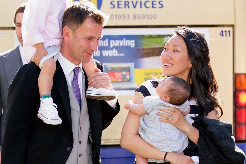 还有一个月！这位西安姑娘很可能成为英国“第一夫人”