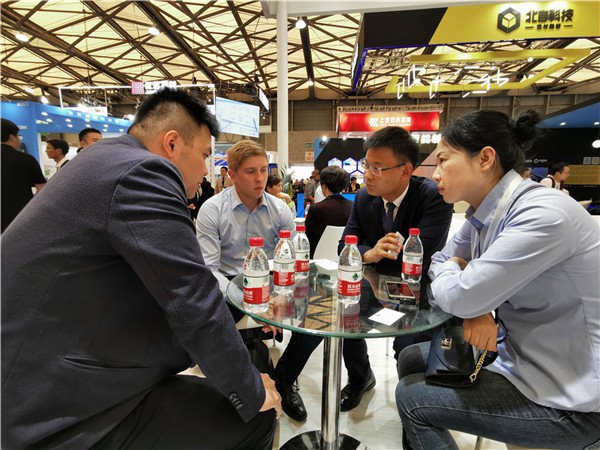 新松机器人agv,新松机器人国内排名第几