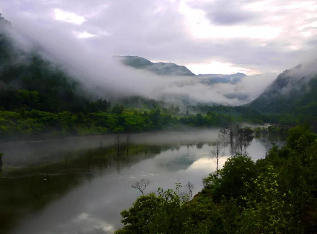 离西安近的秦岭山,西安秦岭九寨沟