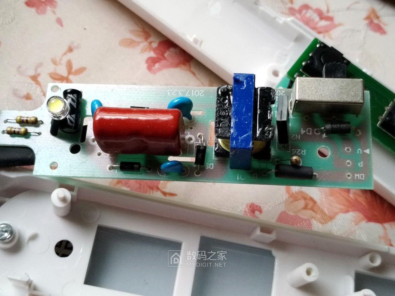 电蚊拍电路图原理检修视频,电蚊拍电路故障维修大全