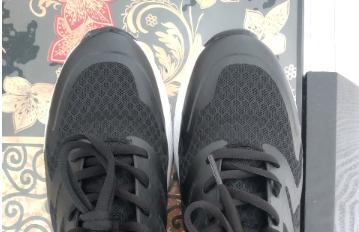 小米有品运动鞋真牛！一根头发就能拎起，仅89元，90后小伙：入坑