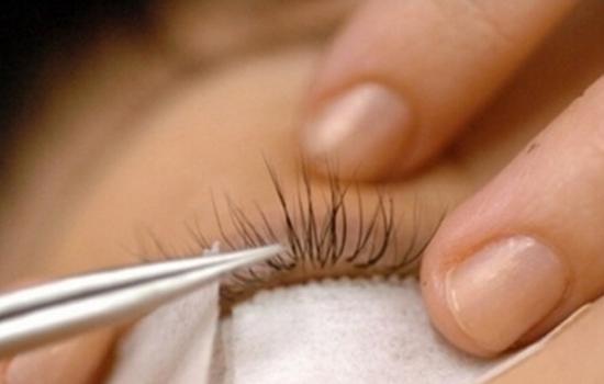 嫁接睫毛的清洁步骤,嫁接睫毛的方法与技巧