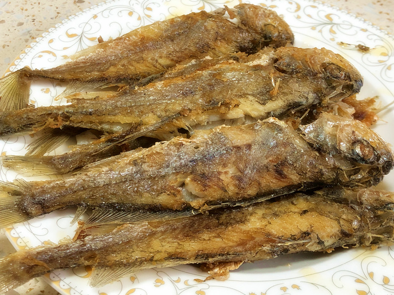 煎鱼如何不溅油的小窍门,煎鱼时掌握这5个技巧热锅凉油