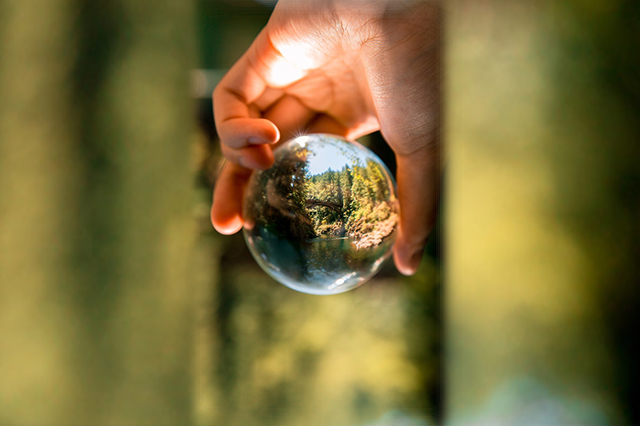 眼一生视力矫正可靠吗,怎样判断自己哪一只眼斜视