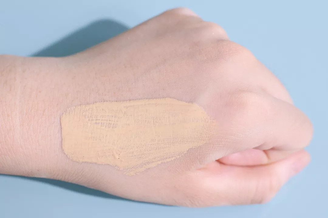 夏季如何底妆不搓泥,夏季护肤防晒粉底步骤