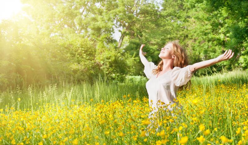 卵巢在整个月经周期有变化吗,经期查到有两个卵泡