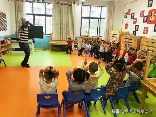 屈老师小班语言彩色的梦视频,小班语言小黄和小蓝教案屈老师