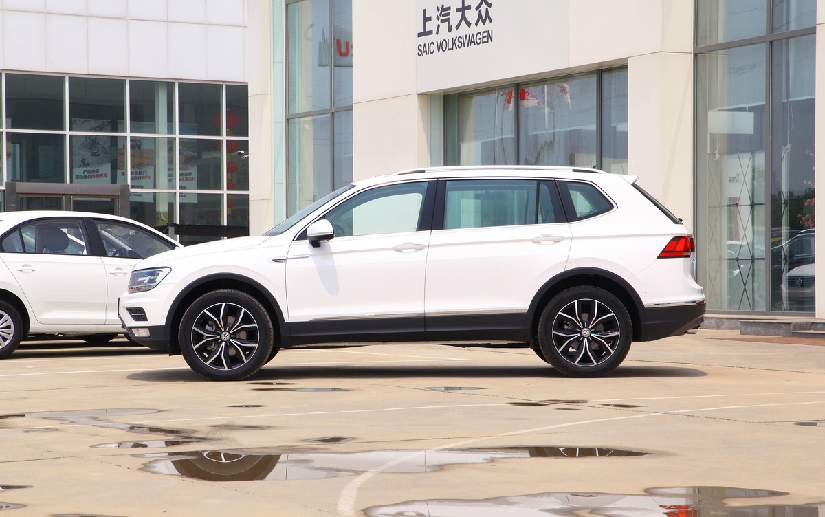 从21.88万跌至16.48万，途观L成降价王，果断放弃奇骏CR-V