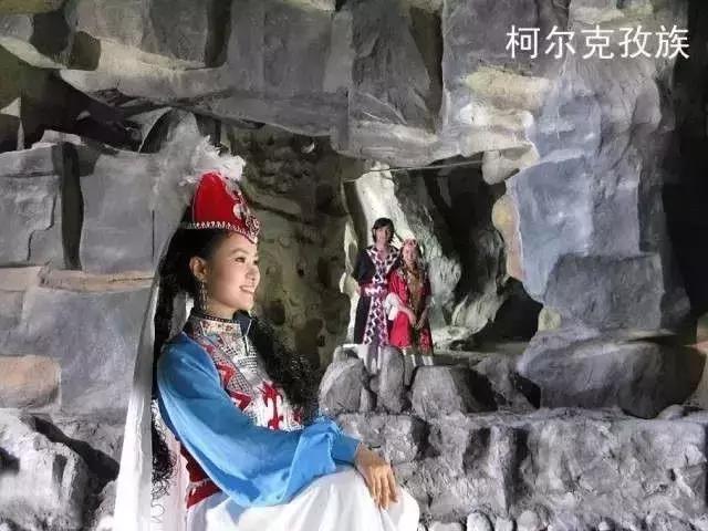 56个民族美女服饰图片大全,56个民族女生的漂亮服装