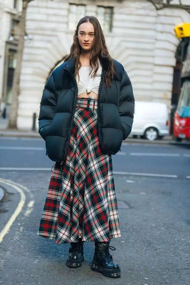 秋冬的裙子这样穿才好看,冬季裙子穿搭女2020高级感