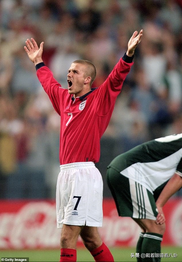 贝克汉姆携儿子看球,贝克汉姆带次子