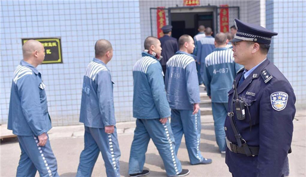 死刑缓期两年执行是什么意思啊,死刑缓期两年执行意味着什么