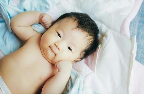 奶奶把孙女头发剃掉了,奶奶把小孩眉毛剃了新闻