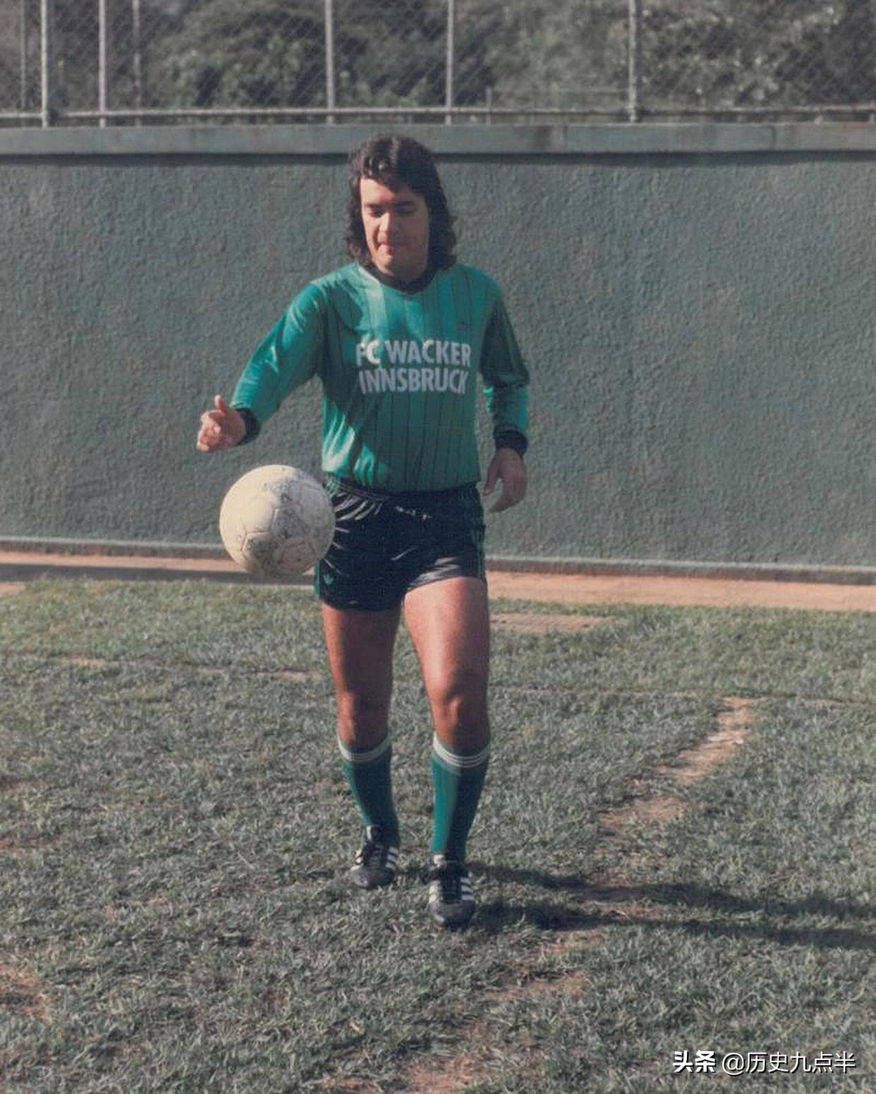 一个不会踢足球的足球运动员,一个不会踢球的球员