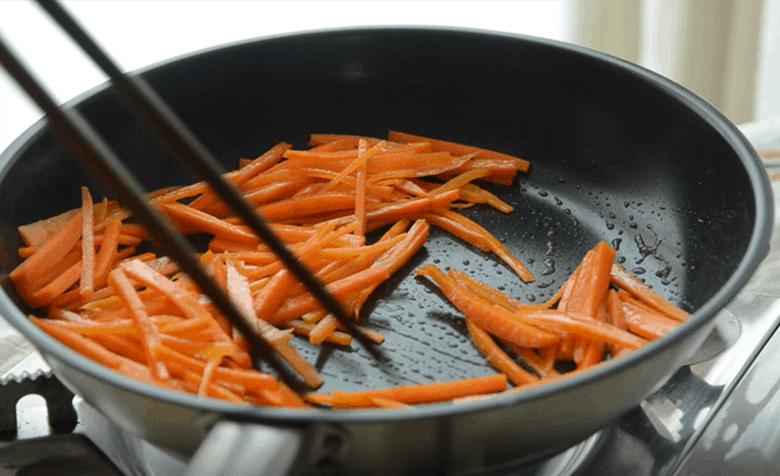 紫菜包饭教程在此,紫菜包饭怎么吃最好