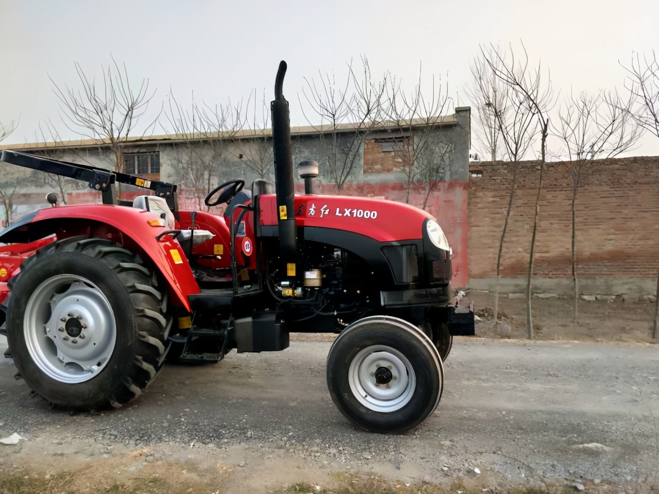 中国拖拉机和印度拖拉机拔河,东方红拖拉机对阵印度拖拉机