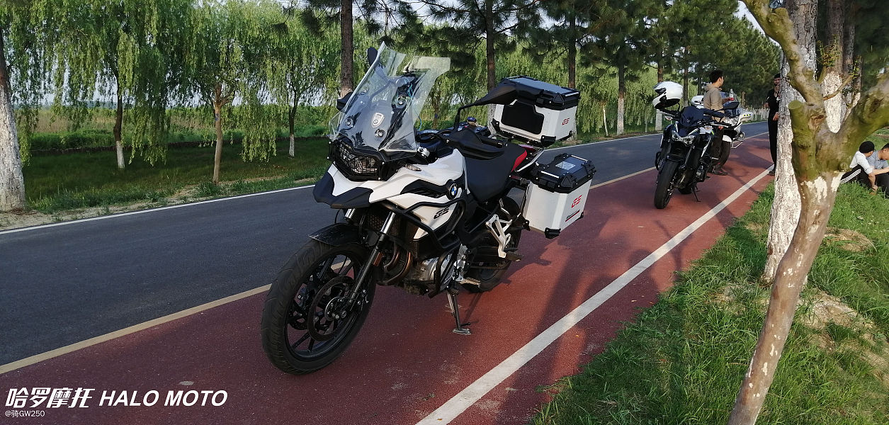 宝马摩托f750gs低配和高配的区别,宝马f750gs外观可以改成1250吗