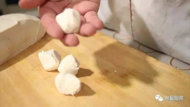 3步搞定零难度锅贴,满嘴香锅贴