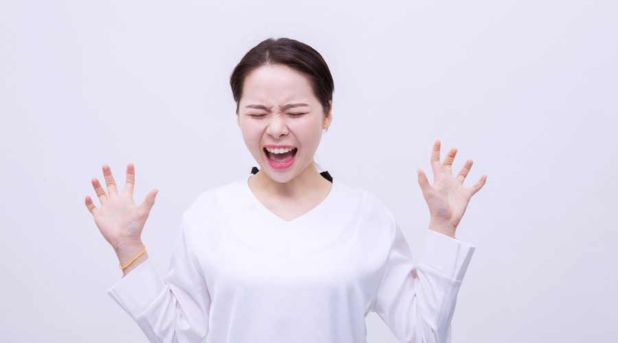 子宫内膜异位症会例假血块增多吗,子宫内膜异位症来月经有血块