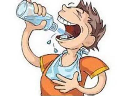 孩子喝水太急总是呛如何解决,孩子喝水太多要警惕这三种病