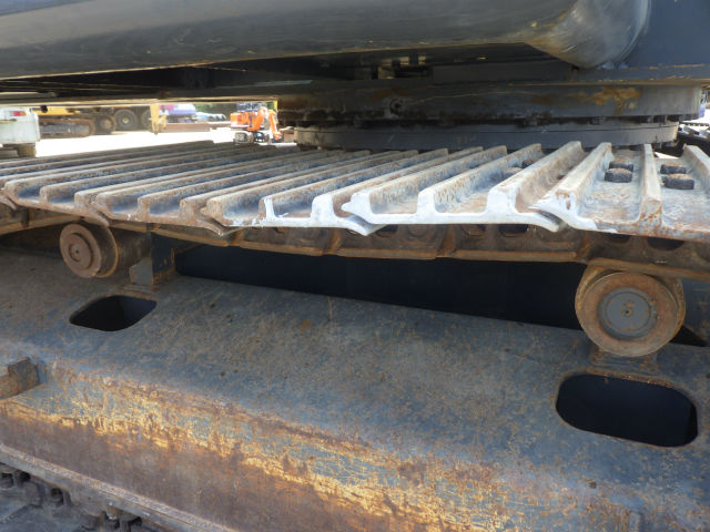 二手sk200-8挖掘机多少钱一台,日本原装进口最新款神钢挖掘机