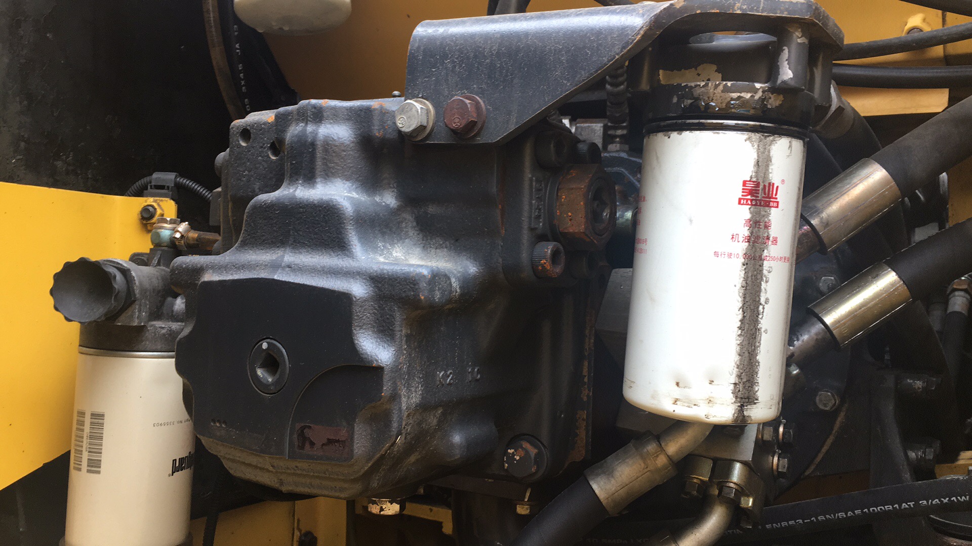 小松220挖掘机市场价,小松220二手挖掘机价格表