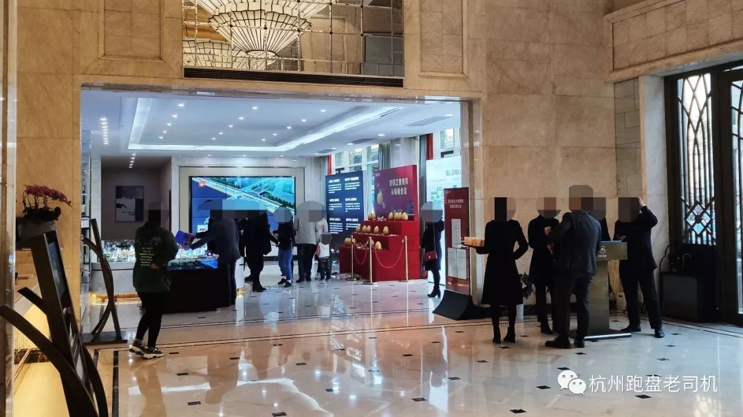 交付了没办房产证可以卖吗,交付一年未办房产证能退房吗