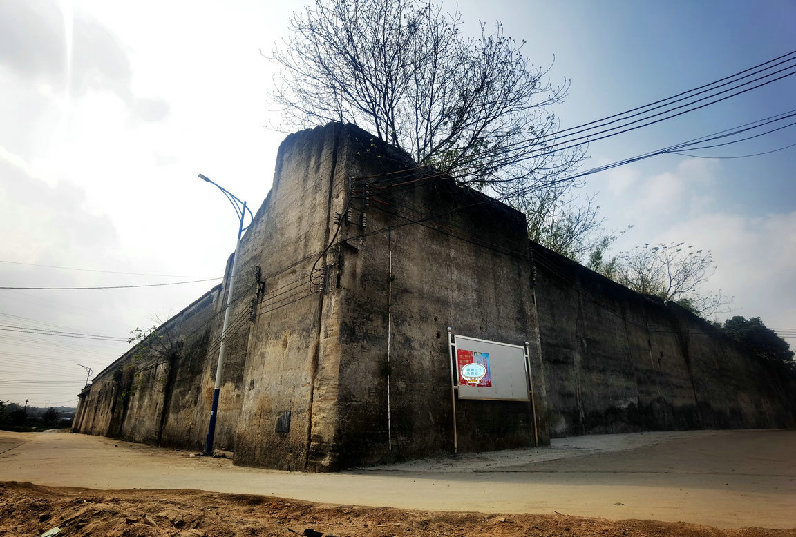 清远乡间有座“城堡”：仿北京翰林院，用18年建造，充满了神秘感