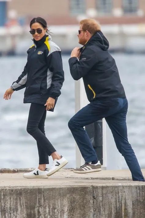 又好看又百搭的小白鞋,那些超好看的又百搭的小白鞋