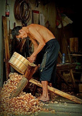 箍桶消失的老人,记忆中的老行当箍桶匠