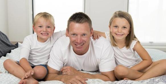 孩子喜欢接话插话怎么办,小孩老是说不该怎么引导