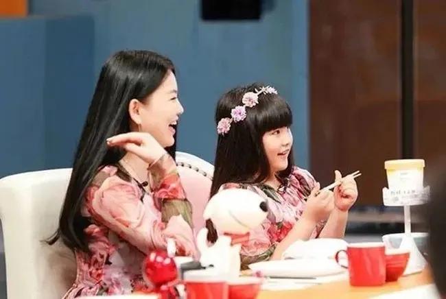 李湘让保姆赔燕窝3万,李湘一个月伙食费7万原视频