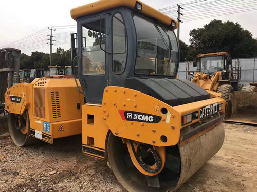 二手22吨压路机哪里卖价格便宜,二手徐工22吨振动压路机价格