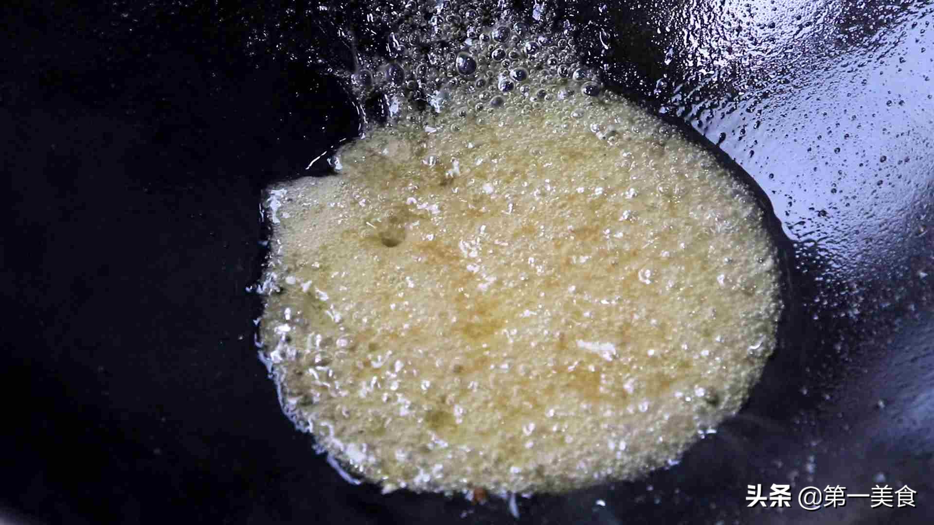 大厨教你做拔丝红薯切菱形块,红薯挂浆的做法