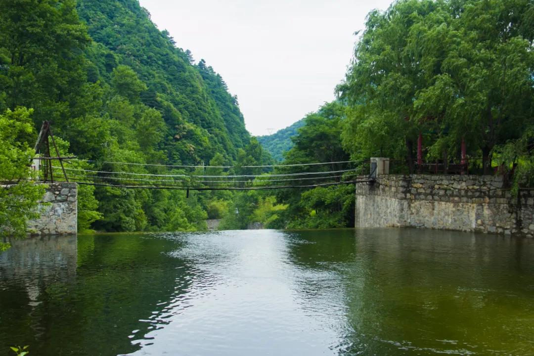 秦岭沣峪口上山有哪些景点,秦岭大坝沟瀑布